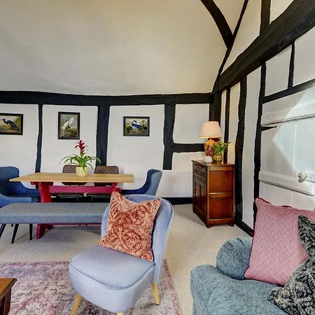 Loft Cottage By Spa Town Property - 2 Bed Tudor Retreat Near To Stratford-Upon-Avon, Warwick & Solihull 外观 照片